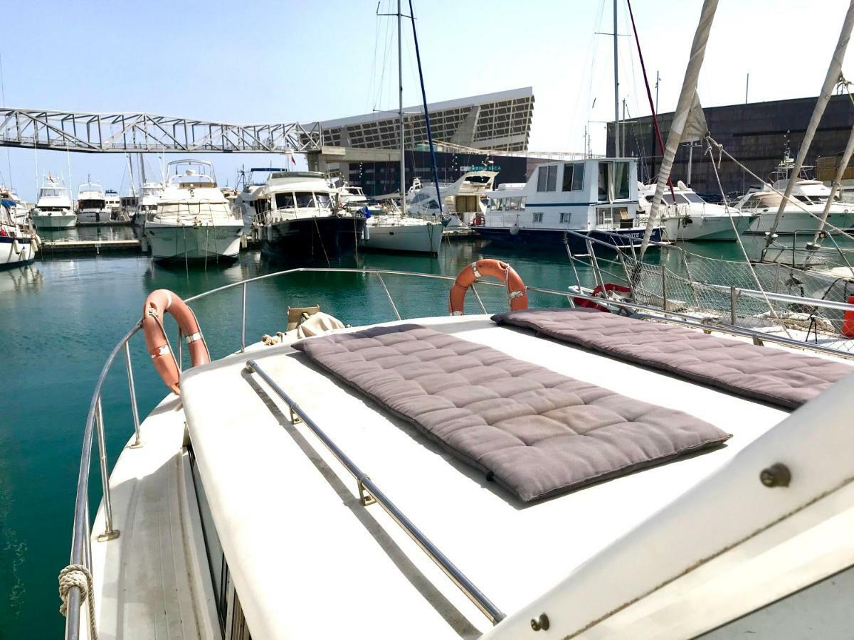 Boat Yacht Barcelona Hotel Sant Adria de Besos Luaran gambar